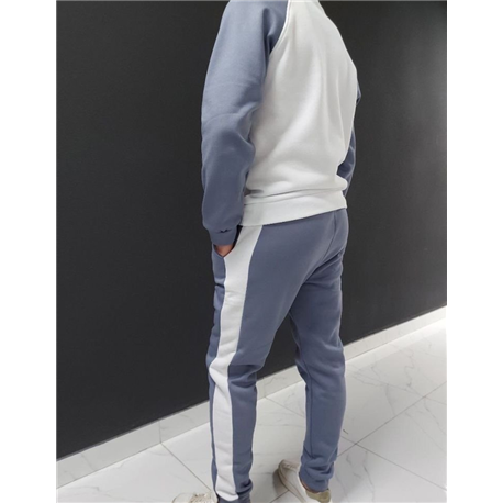 Мужской костюм